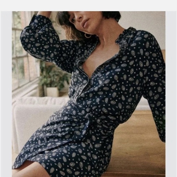 Sezane Capri wrap Elegant Navy Bandana blue Paisley dress - Picture 5 of 9